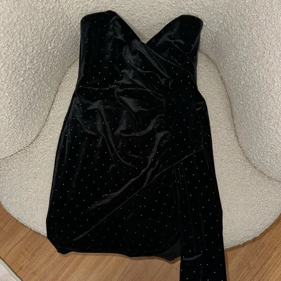 Nookie black velvet mini dress - Picture 2 of 6